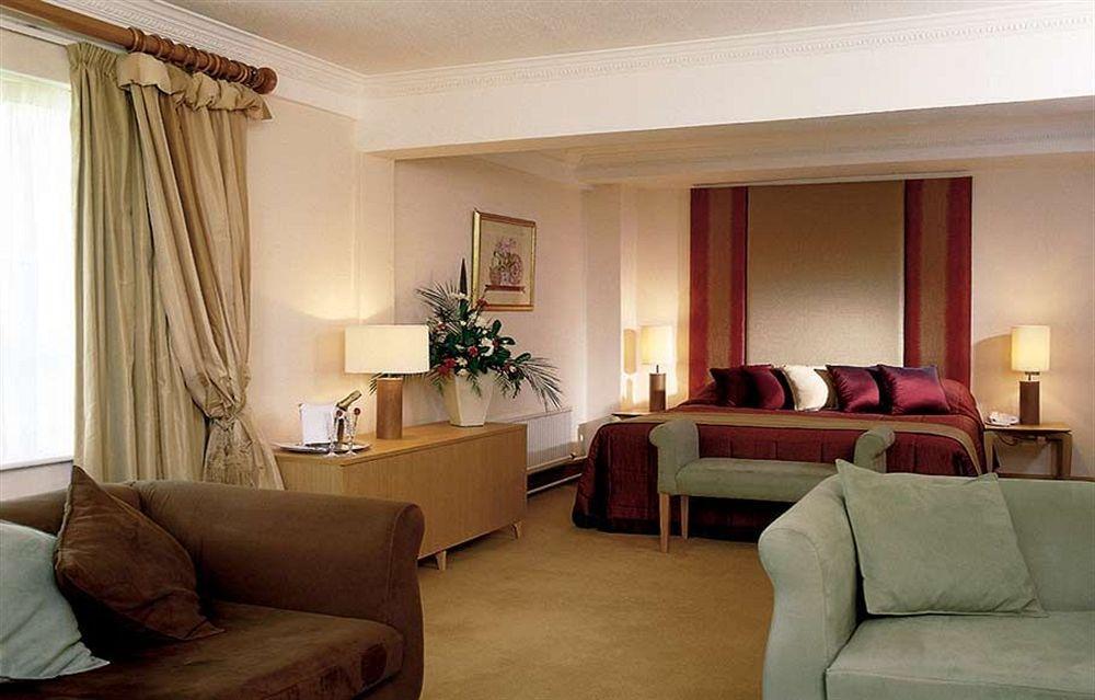 Clayton Hotel Silver Springs Cork Room photo